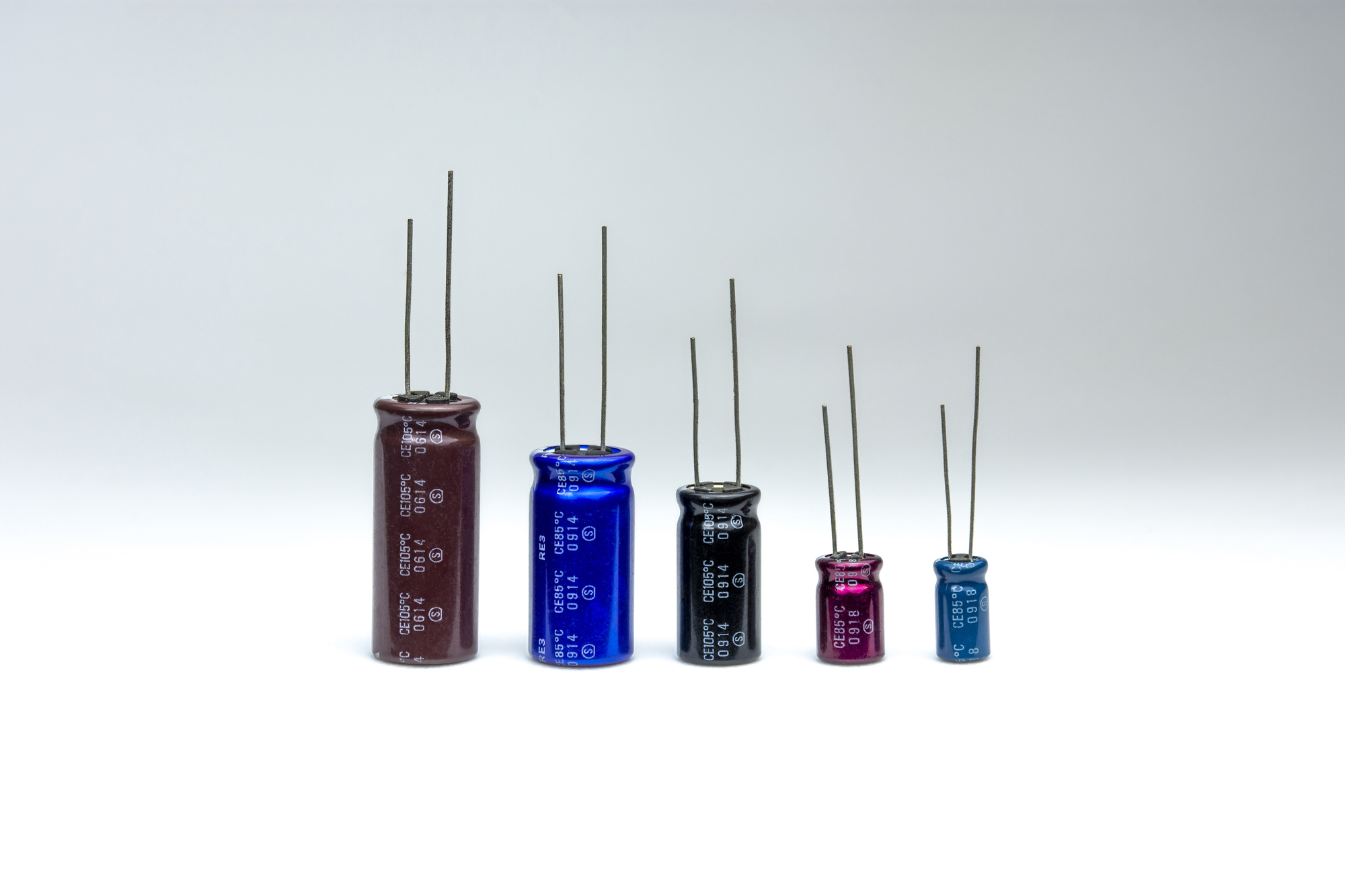 アルミニウム電解コンデンサー用電極箔の部品製造